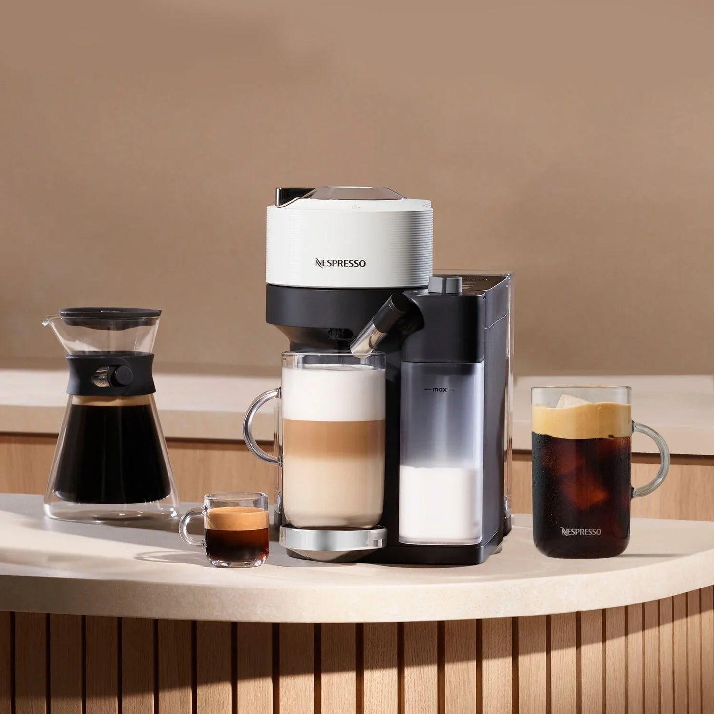 Nespresso by De Longhi Vertuo Lattissima (12 besplatnih kapsula)